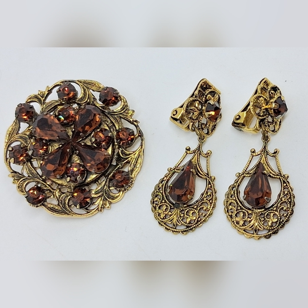 * Vintage Root Beer Rhinestones Pin Brooch & Clip On Earrings SET